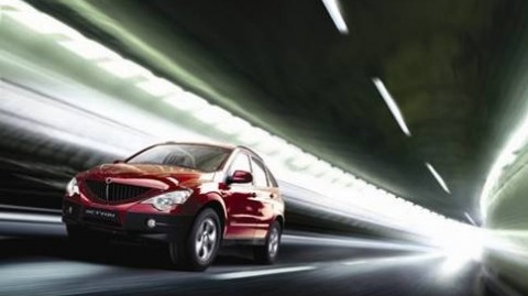 半夜三点还在回私信？别硬扛了！汽车AI直播系统代理才是4S店的“救命稻草”